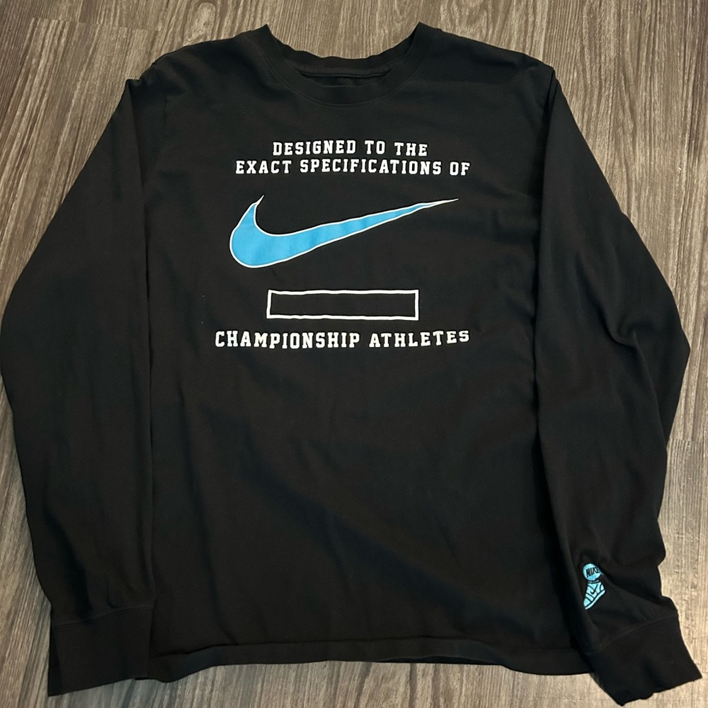 Nike Large T-Shirt